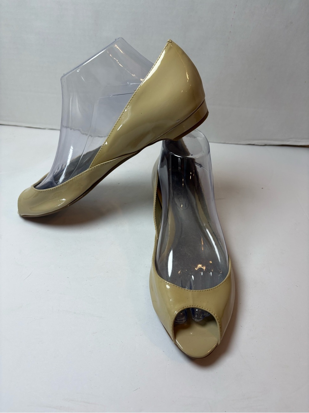 Talbots Nude Patent Leather Peep-Toe Flats Size 9.5AA